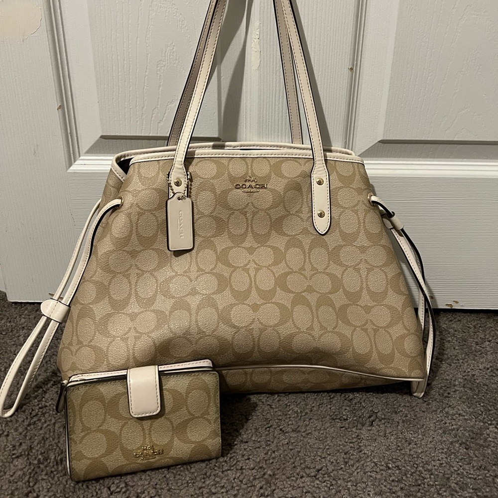 Coach purse